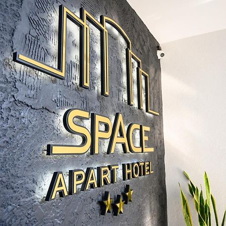 Space Apart Hotel Luck Kültér fotó